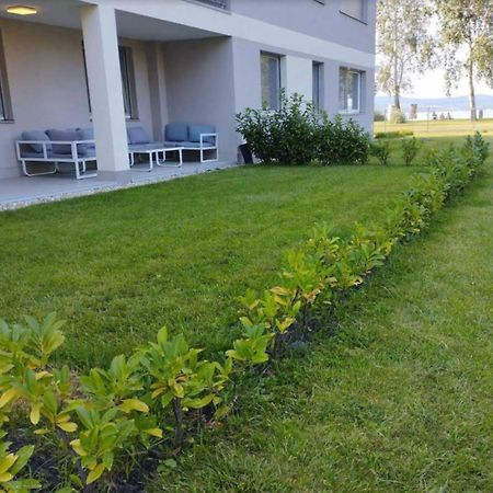 Green Apartman Balatonlelle Bagian luar foto
